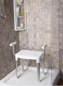 Стул-кресло с подлокотниками для ванной