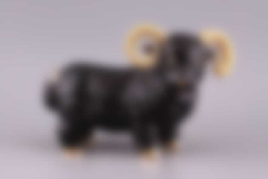 Фигурка "БАРАН ЧЕРНЫЙ" длина 27 см высота 21 см