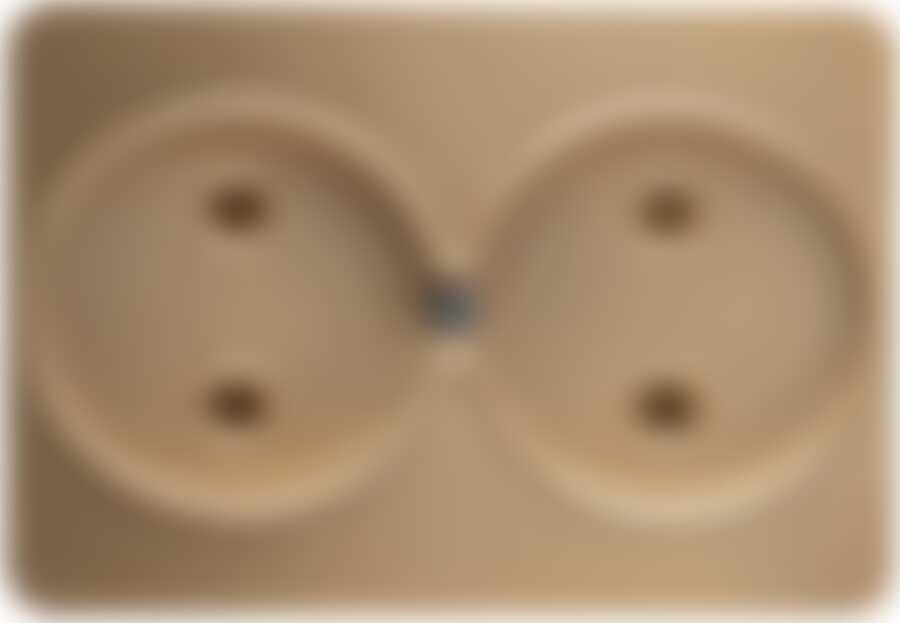 Розетка СВЕТОЗАР "ГАММА" без заземления, двойная, без вставки и рамки, цвет золотой металлик, 16А/~250В