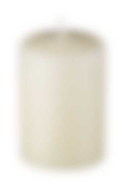 Свеча высота=10 см.диаметр=7 см.кремовая