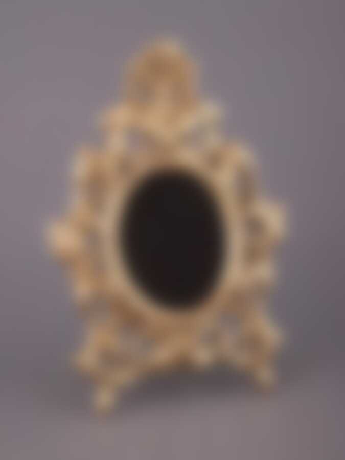 Фоторамка 5*7 см.высота=17 см.длина=12 см.