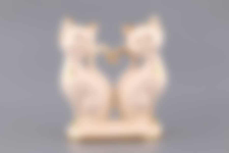 Фигурка "ПАРА БЕЛЫХ КОШЕК" высота=26 см.