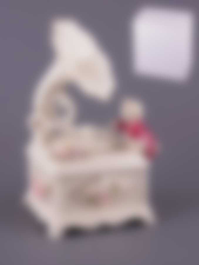 Статуэтка "КОТЕНОК И ПАТЕФОН" музыкальная.10*10*19 см.