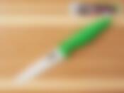 Нож керамический (5 дюймов), белое лезвие (12,5*2,5*0,2см) рукоятка зеленая (12*3*2см) (подарочная упаковка)