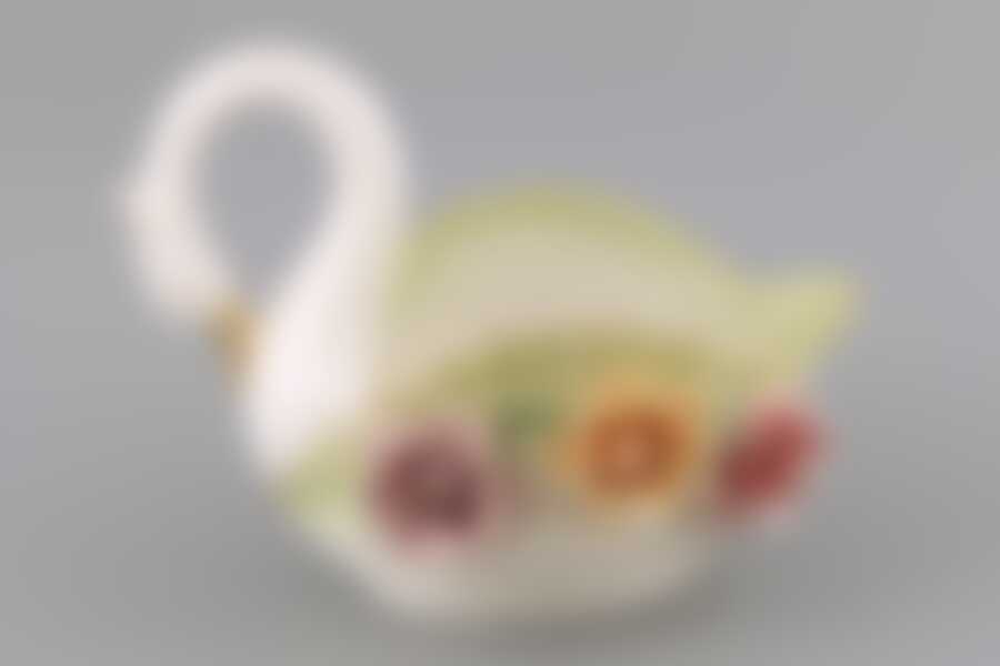 Изделие декоративное "ЛЕБЕДЬ" высота=27 см.диаметр=33 см.