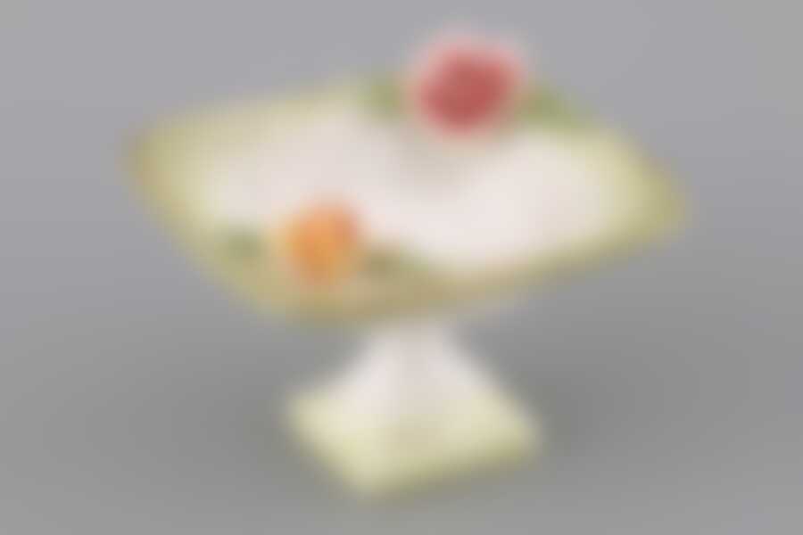 Изделие декоративное 19*19*14 см.