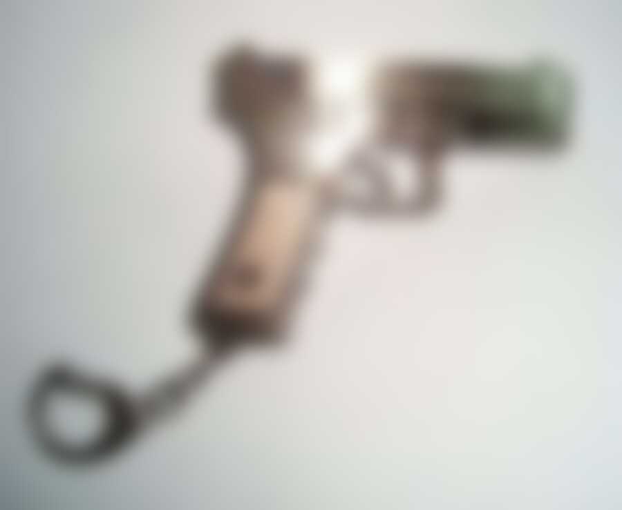 Брелок "Пистолет" 1*7*5см (1 шт)